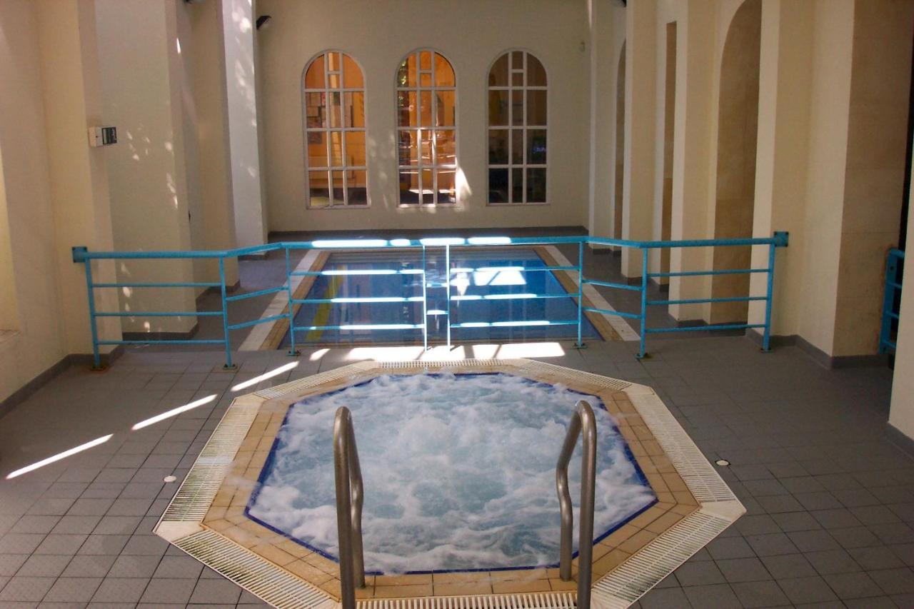 Twin Trees Hotel & Leisure Club Ballina  Exterior foto